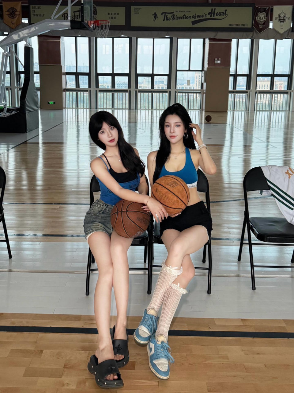 新浪NBA焦点战：巨星对决引爆热门赛事